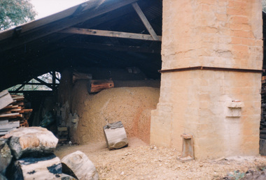 Photograph, Doug Orford, Pottery kiln, visit to Clifton Pugh's home, Dunmoochin, 26 May 1991, 26/05/1991