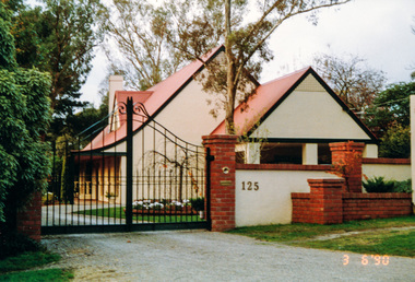 Photograph, Gracedale, 125 Old Eltham Road, Lower Plenty, 3 June 1990, 06/03/1990