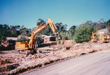 Photograph, Demolition of Eltham Stock Feed in preparation for construction of Le Pine Funeral Home, cnr Main Road and York Street, Eltham, March 1998, 1998
