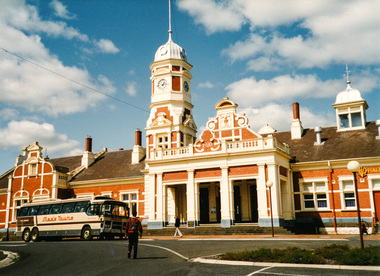Photograph, Doug Orford, Maryborough Railway Station, Spring Excursion to Maryborough, 27 September 1992, 27/09/1992