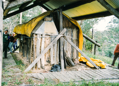 Photograph, Slab hut, Warrandyte, Warrandyte Mystery Tour, 29 May 1994, 29/05/1994