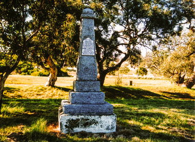 Photograph, Hume and Hovell Monument, Broadford, Autumn Excursion, Hume and Hovell's 1824 expedition, 26 May 1996, 26/05/1996