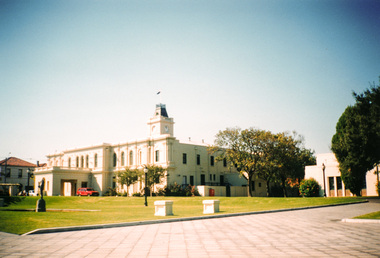 Photograph, Old Brighton Town Hall, Brighton and Bayside Artists' Trail Excursion, 11 April 1999, 11/04/1999