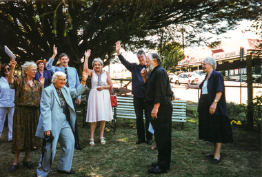 Photograph, Peter Bassett-Smith, Visit by The Honourable Sir James Augustine Gobbo AC CVO QC, Governor of Victoria, to the Andrew Ross Museum, Kangaroo Ground, 2 March 2000, 02/03/2000