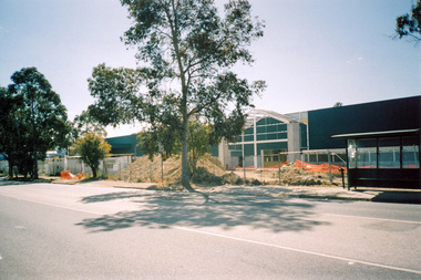 Photograph, Construction of Bunnings store at cnr of Susan and Bridge streets, Eltham c.2007-2008, 2007c