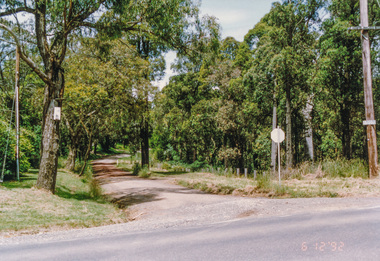 Photograph, Dawson Road from St Andrews Road, Kangaroo Ground, 6 December 1992, 06/12/1992