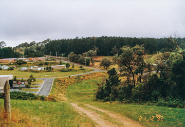 Photograph, Metropolitan Water pipe track looking east near The Esplanade, Research, 21 December 1992, 21/12/1992