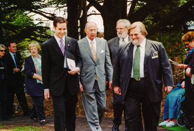 Photograph, Arrival of the Governor of Victoria for the Rededication Ceremony, War Memorial Tower, Kangaroo Ground, 8 November 2001
