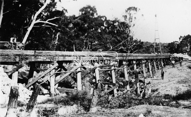Photograph, Railway Bridge construction between Eltham and Hurstbridge, c.1912