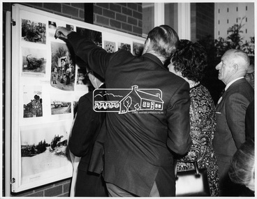 Photograph, Early Residents' Reunion, Shire of Eltham Centenary Celebrations, 8 Aug 1971