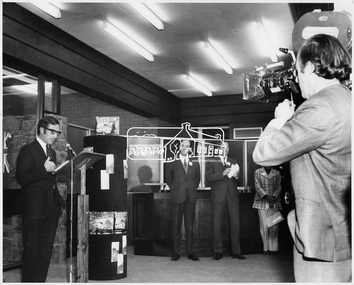 Photograph, Opening of Eltham Library, 17 Aug 1971