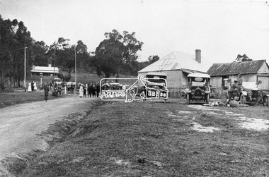 Photograph, Albert Jones, Returned soldiers picnic, Police Paddocks, Queenstown, c.1916