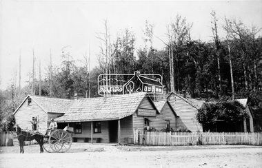 Photograph, M.Jefferson, Watts Bridge Hotel, Fernshaw, Vic