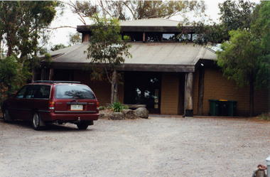 Photograph, Margaret Ball, St Margaret's mudbrick hall, 83 Pitt Street, Eltham, c. June 1999, 1999