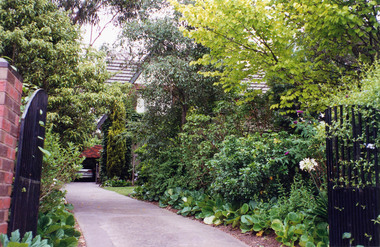 Photograph, Margaret Ball, 85 Pitt Street, Eltham, c. June 1999, 1999