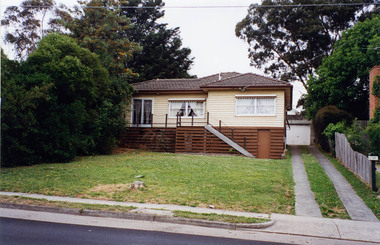 Photograph, Margaret Ball, 93 Pitt Street, Eltham, c. June 1999, 1999
