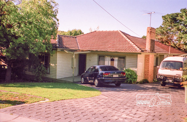 Photograph, Margaret Ball, 76 Franklin Street, Eltham, c.1999, 1999