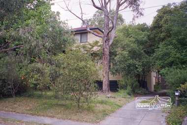 Photograph, Margaret Ball, 28 Taylor Street, Eltham, Nov-Dec 1999, 1999