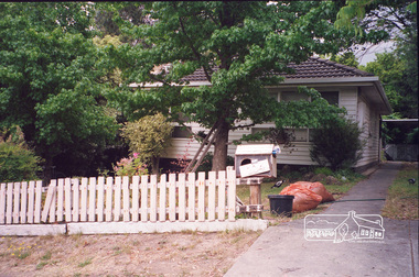 Photograph, Margaret Ball, 104 Bridge Street, Eltham, Nov-Dec 1999, 1999