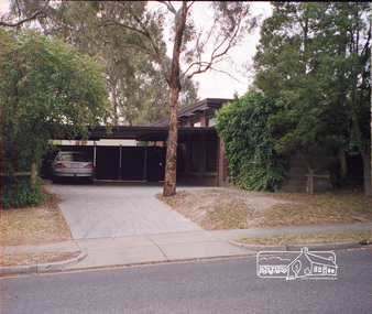 Photograph, Margaret Ball, 95 Bridge Street, Eltham, Nov-Dec 1999, 1999