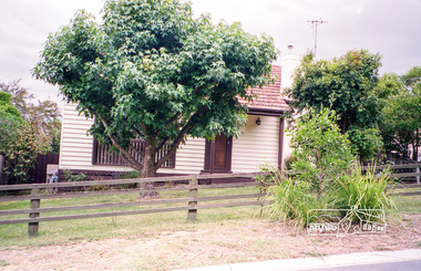 Photograph, Margaret Ball, 42 John Street, Eltham, Nov-Dec 1999, 1999