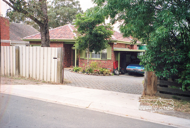 Photograph, Margaret Ball, 22 John Street, Eltham, Nov-Dec 1999, 1999