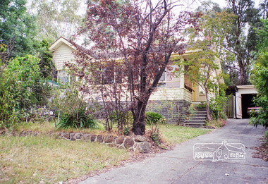 Photograph, Margaret Ball, 26 Henry Street, Eltham, Nov-Dec 1999 (since demolished), 1999
