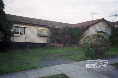Photograph, Margaret Ball, 27 Arthur Street, Eltham, June 1999, 1999