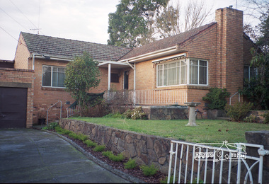 Photograph, Margaret Ball, 31 Arthur Street, Eltham, June 1999, 1999