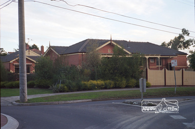 Photograph, Margaret Ball, 109 Bible Street (southwest corner Arthur and Bible Streets), Eltham, June 1999, 1999