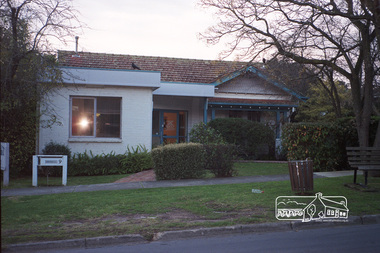 Photograph, Margaret Ball, Luck Street Clinic, 9 Luck Street, Eltham, June 1999, 1999