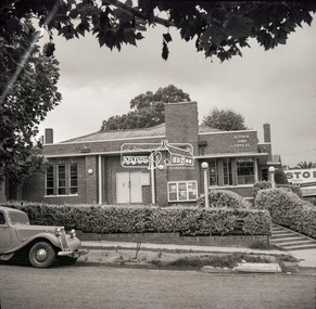 Negative - Photograph, Peter Bassett-Smith (poss), Shire of Eltham Office and Hall, cnr Main Road and Arthur Street, Eltham, c.1961