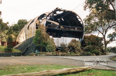 Photograph, Bernie Murray, The remains of the Eltham Barrel, Wednesday 7 June 1989, 7 Jun 1989