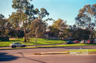 Photograph, 523 Main Road, Eltham, c.May 2001