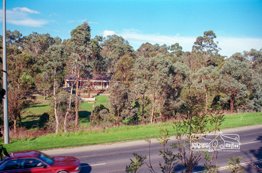 Photograph, Looking from Bolton Street southern end across to 8 Fitzsimons Lane, Lower Plenty, c.May 2001