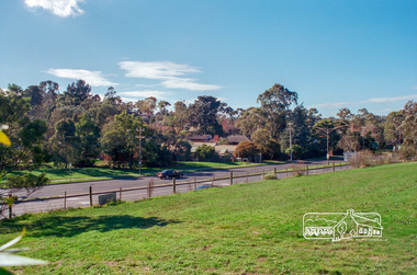 Photograph, Fitzsimons Lane Reserve bounded by Main Road, Bolton Street and Fitzsimons Lane, Eltham, c.May 2001