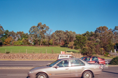 Photograph, Fitzsimons Lane Reserve bounded by Main Road, Bolton Street and Fitzsimons Lane, Eltham, c.May 2001