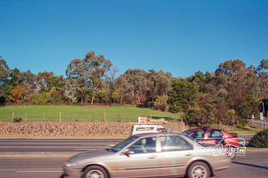 Photograph, Fitzsimons Lane Reserve bounded by Main Road, Bolton Street and Fitzsimons Lane, Eltham, c.May 2001