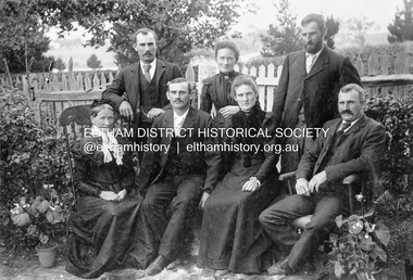 Photograph, Gulf Station, Yarra Glen. Members of the Bell Family, 1905c