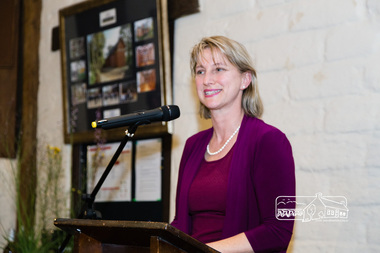 Photograph, Peter Pidgeon, Special guest, the Hon. Vicki Ward, M.P. for Eltham, addresses Society members and guests, 2710/2017