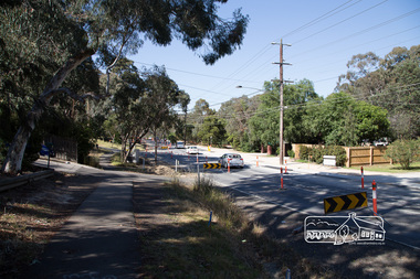 Photograph, Peter Pidgeon, Looking south to Thornton Street on left, Bolton Street upgrade, Eltham, 13 November, 2017, 13/11/2017