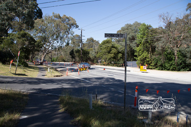 Photograph, Peter Pidgeon, Intersection with Thornton Street, Bolton Street upgrade, Eltham, 13 November, 2017, 13/11/2017
