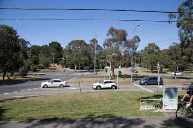 Photograph, Peter Pidgeon, Intersection of Main Road and Fitzsimons Lane; northbound traffic routed up Main Road during Bolton Street upgrade, Eltham, 13 November, 2017, 13/11/2017
