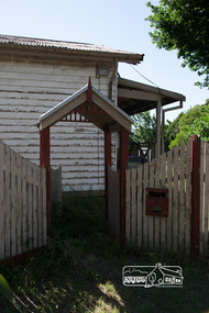 Photograph, Derelict house, 528 Main Road, Eltham, 13 November 2017, 13/11/2017