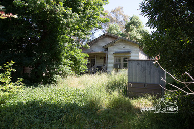 Photograph, Peter Pidgeon, Derelict house, 528 Main Road, Eltham, 13 November 2017, 13/11/2017