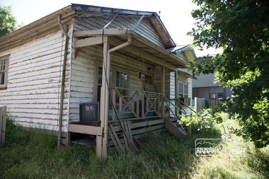 Photograph, Peter Pidgeon, Derelict house, 528 Main Road, Eltham, 13 November 2017, 13/11/2017