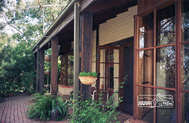Photograph, Gayle Blackwood, Mudbrick house, Eltham district, c.2002