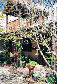 Photograph, Gayle Blackwood, Mudbrick house, Eltham district, c.2002
