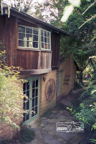 Photograph, Gayle Blackwood, Gwen and Gordon Ford's home, Pitt Street, Eltham