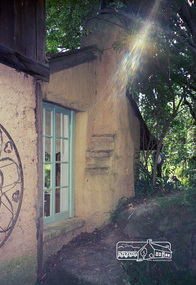 Photograph, Gayle Blackwood, Gwen and Gordon Ford's home, Pitt Street, Eltham